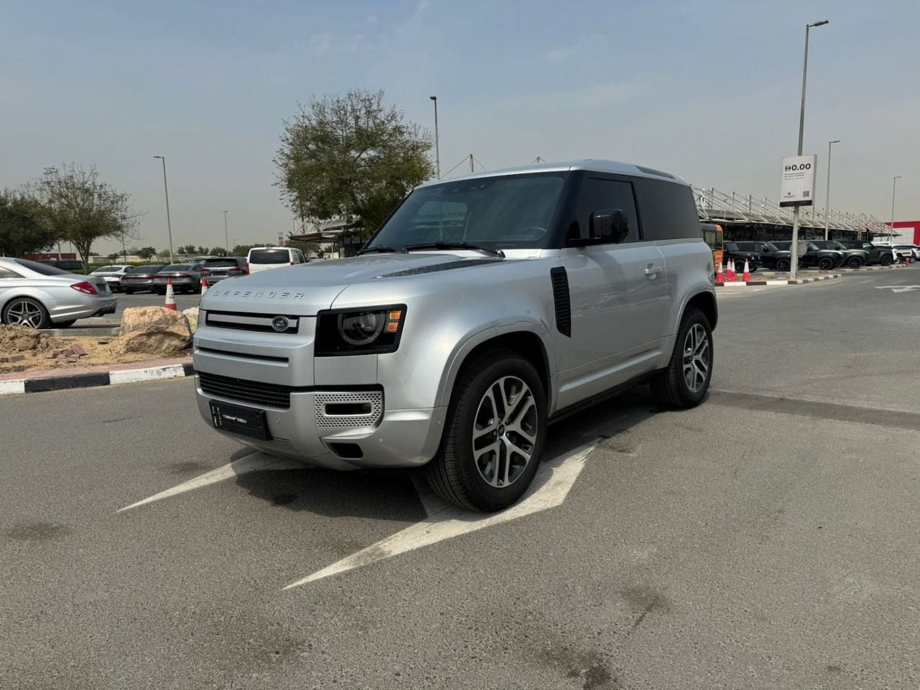 Land Rover Defender P400 90 X 3.0L (5 Seater)