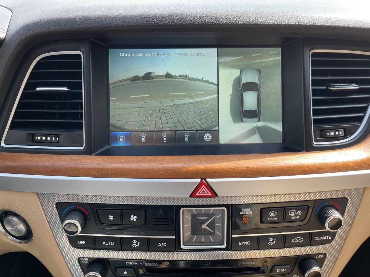 جينيسس G80 V6 3.8L / PANORAMIC SUNROOF / 360 CAMERA / RADAR / COOLING AND HEATING SEATS