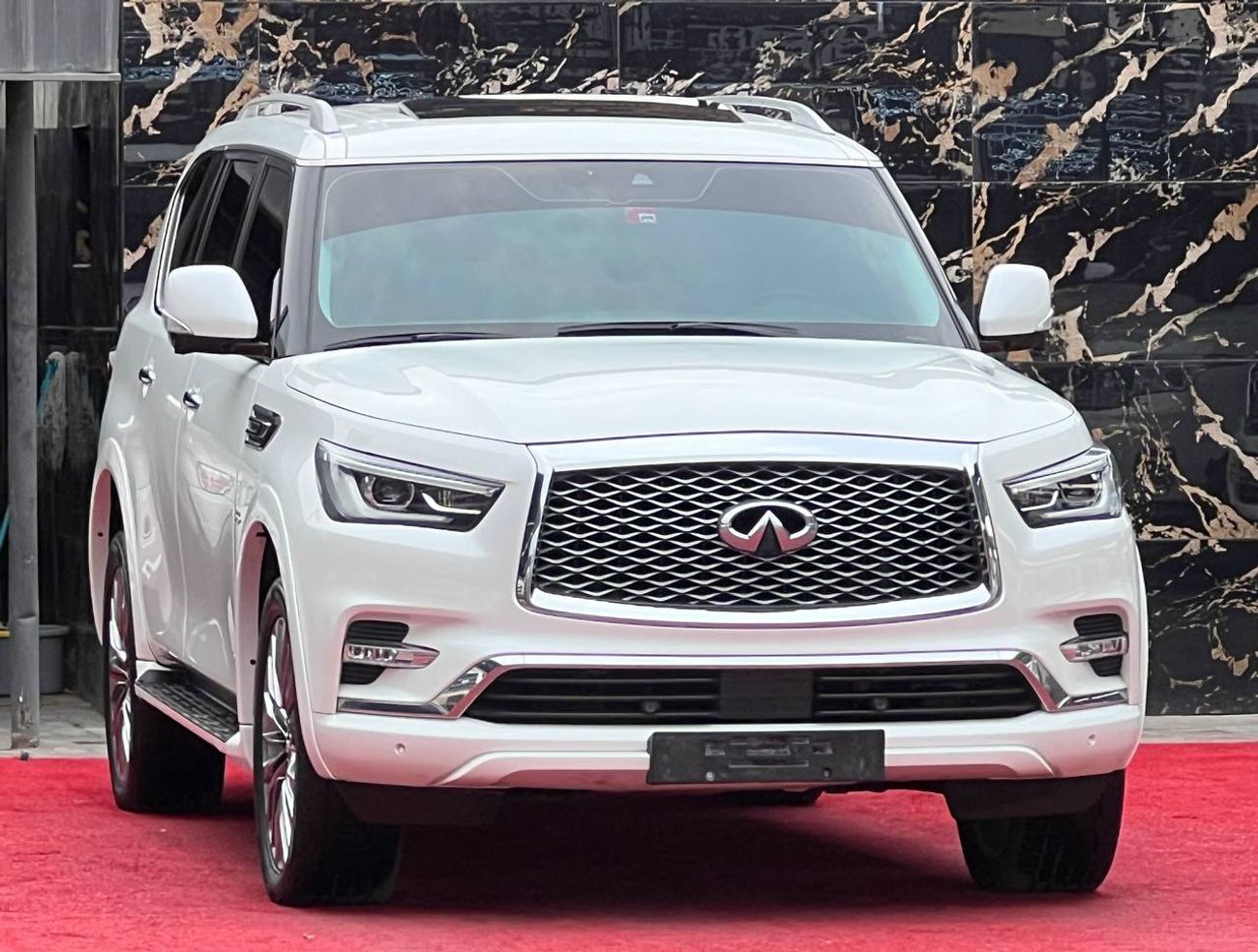 إنفينيتي QX80