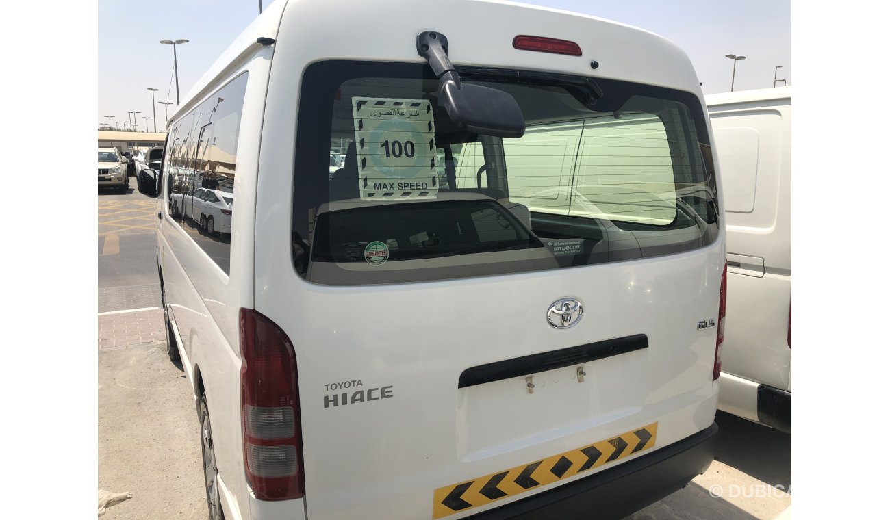 تويوتا هاياس Toyota Hiace midroof 15 seater,model:2015. free of accident