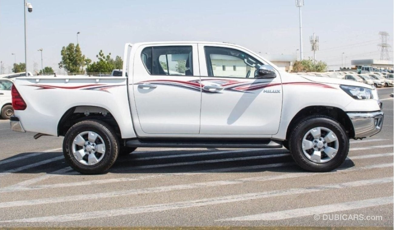 تويوتا هيلوكس DC 2.4 AT 4X4 MY2023 – WHITE