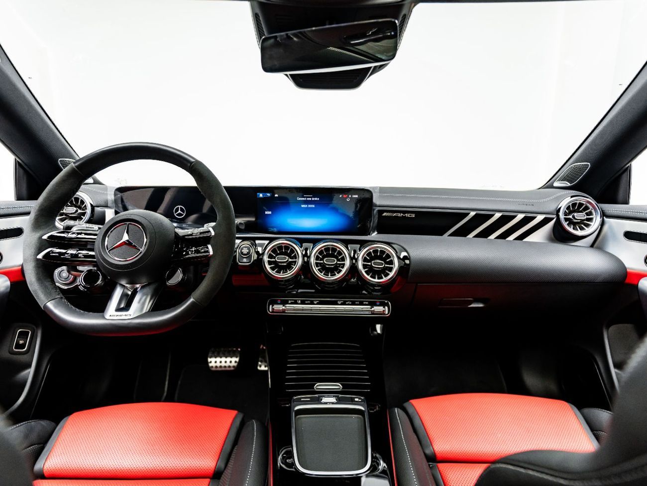 مرسيدس بنز CLA 45 S  AMG 2024 Mercedes CLA 45s AMG 4Matic+, 2029 Mercedes Warranty + Service Contract, Low KMs, GCC