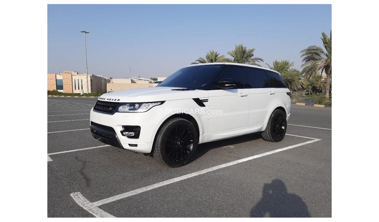 Land Rover Range Rover Sport RANGE ROVER SPORT 2015 GCC very clean car accident free full