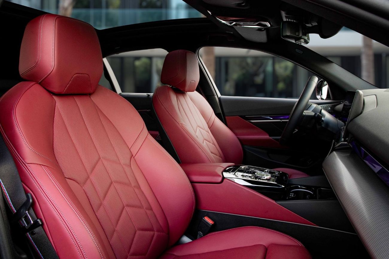 BMW i5 eDrive40 M Sport | 5,190 P.M  | 0% Downpayment | Agency Warranty!