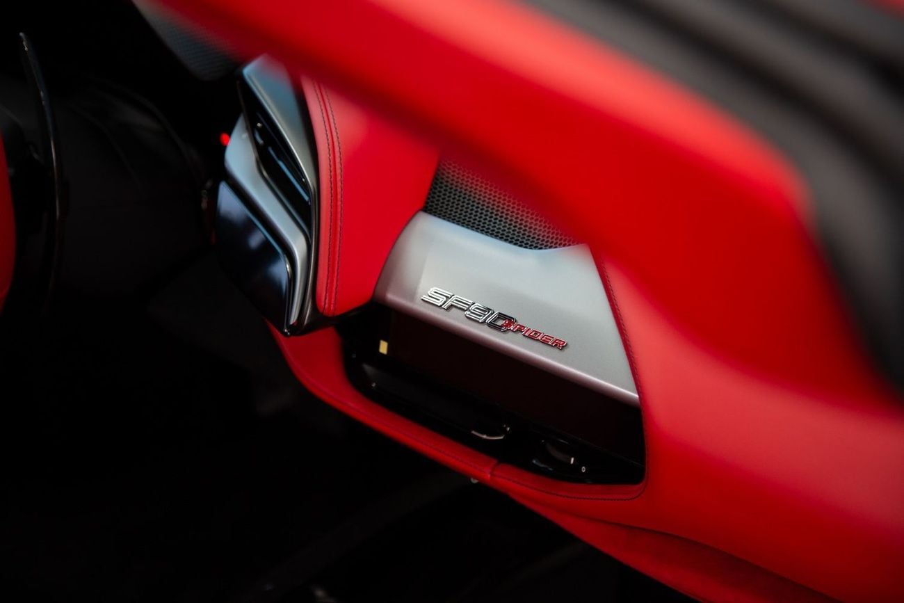 فيراري SF90 سبيدر Ferrari SF90 Spider