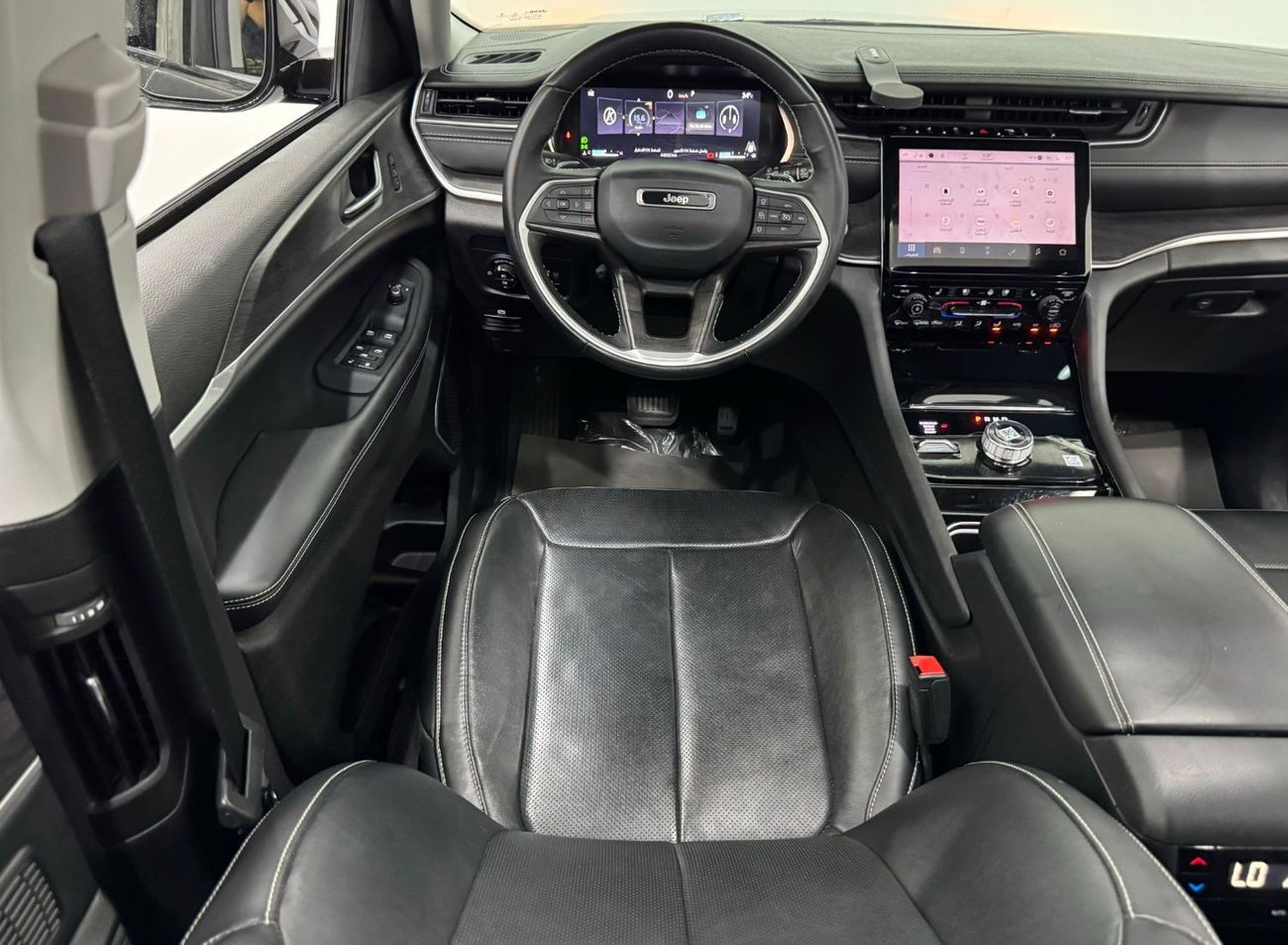 جيب جراند شيروكي L Limited 3.6L 2022 Jeep Grand Cherokee L Limited, 2027 Jeep Warranty + Service Pack, Full Options,