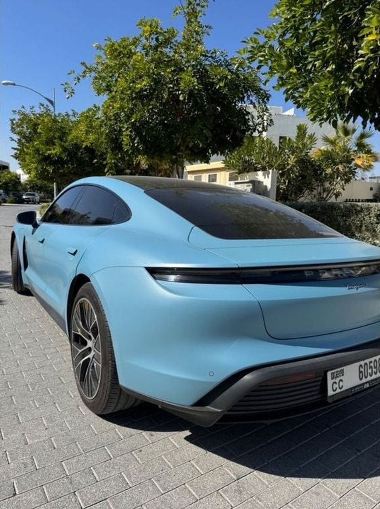 بورش تايكان 4