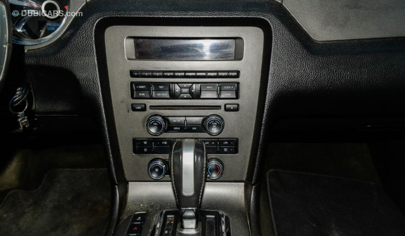 Ford Mustang Ford Mostung Model 2014 import American coulour Red very very clear