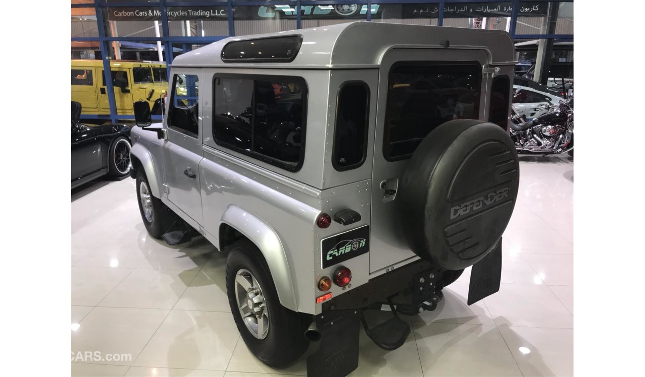 Land Rover Defender - 2012 - GCC - ONE YEAR WARRANTY