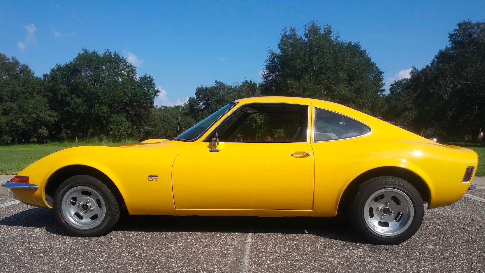 Opel GT exterior - Side Profile