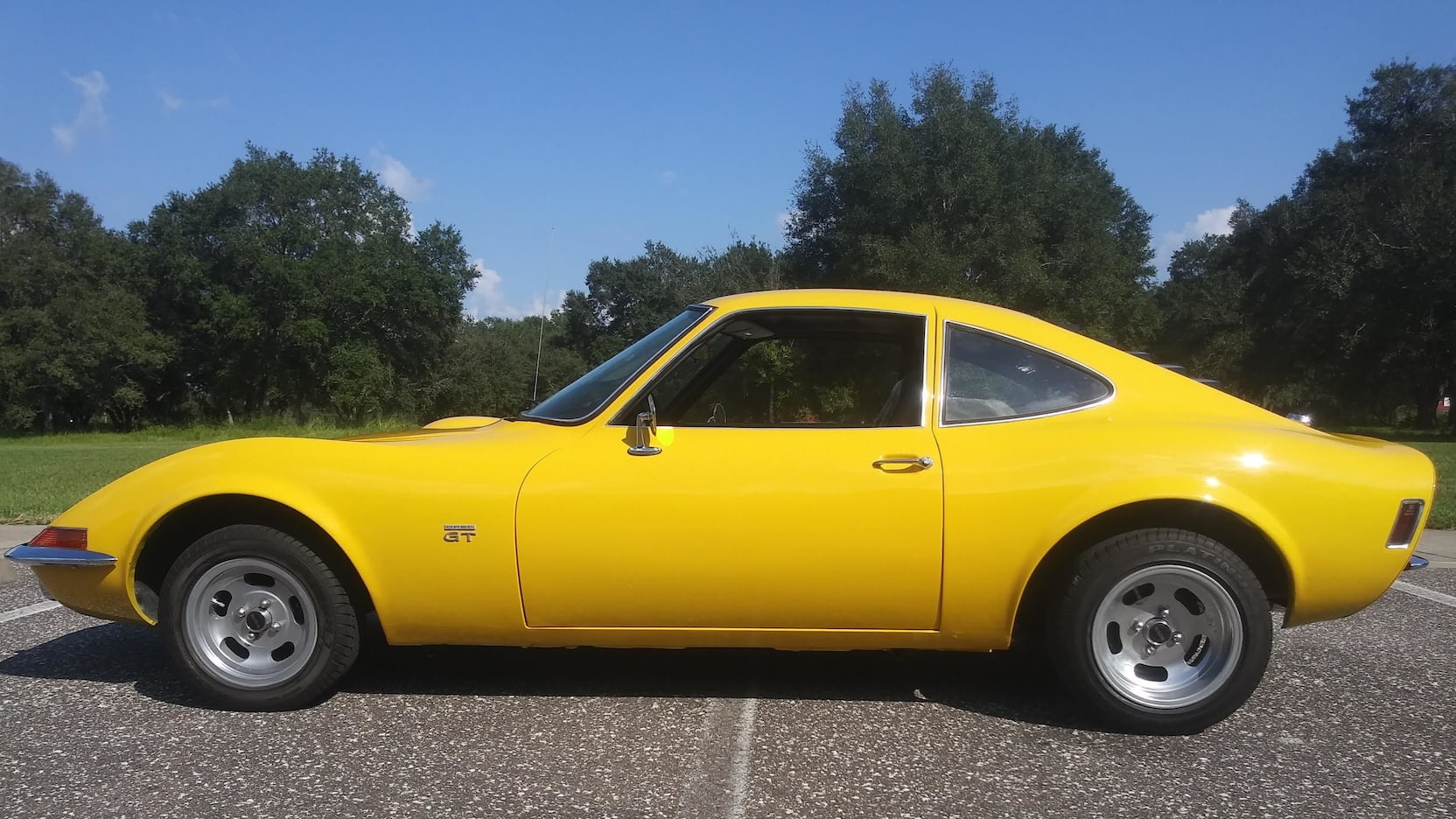 Opel GT exterior - Side Profile