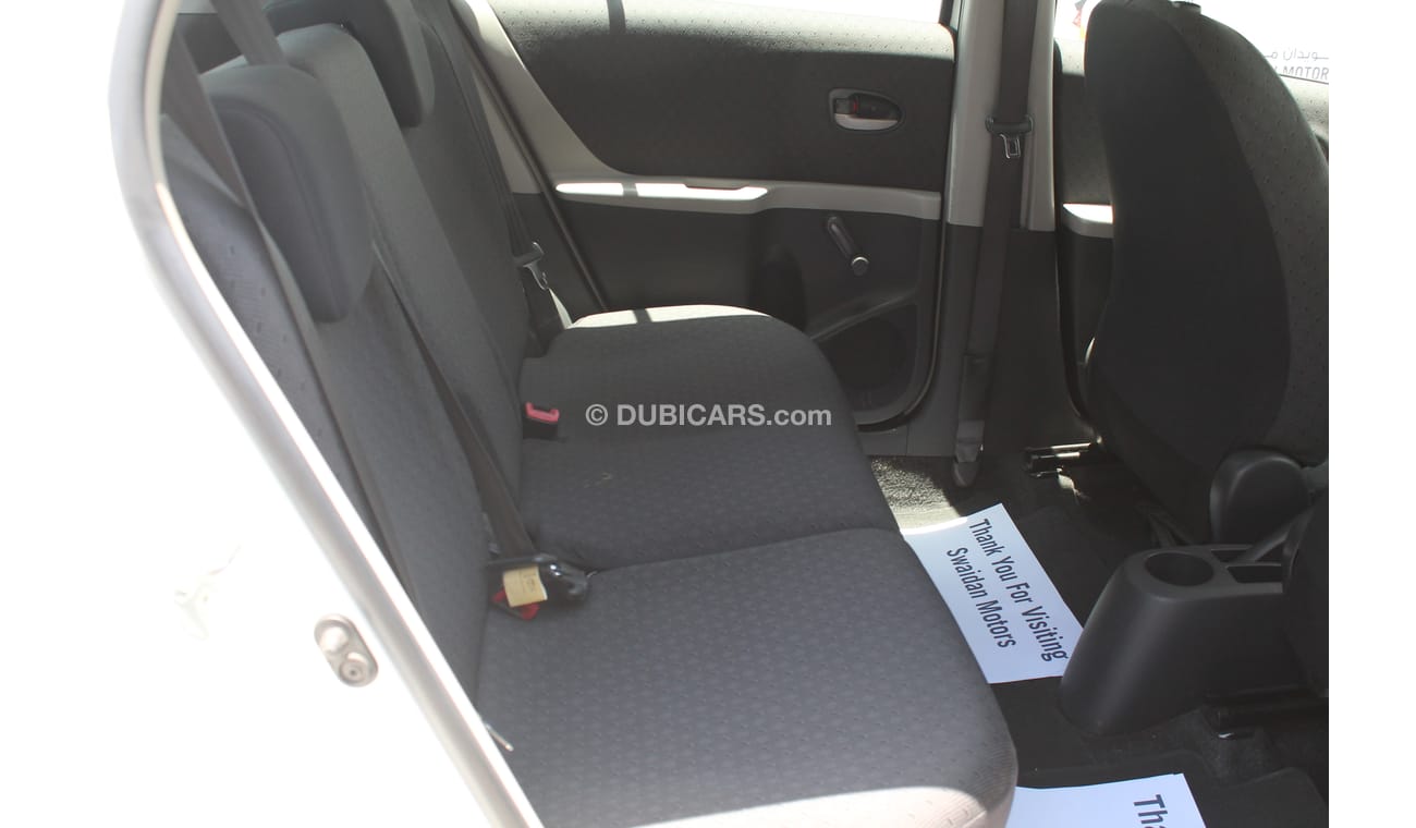 تويوتا يارس 1.3l 2009 model