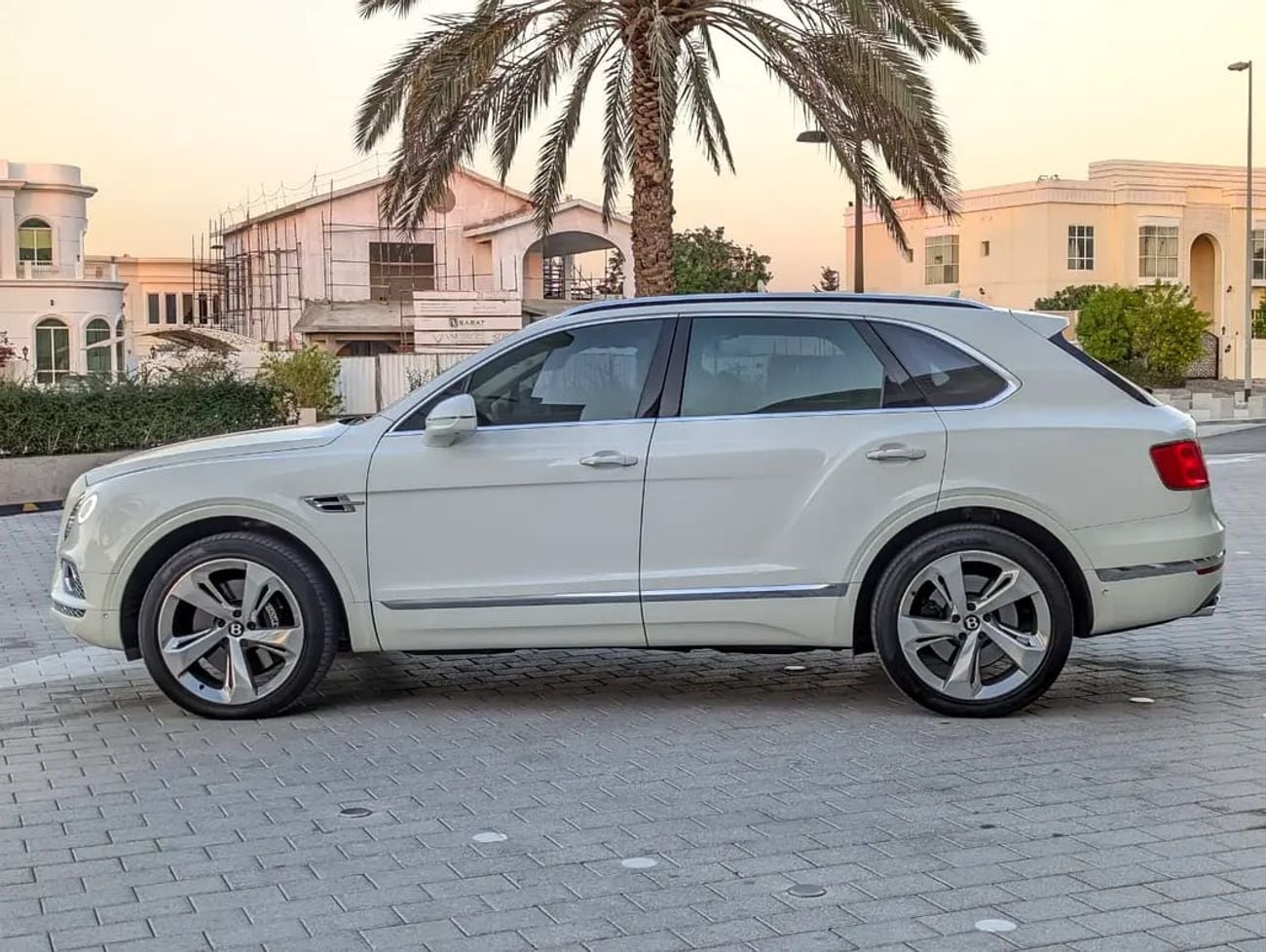 Bentley Bentayga W12 AWD GCC Specs