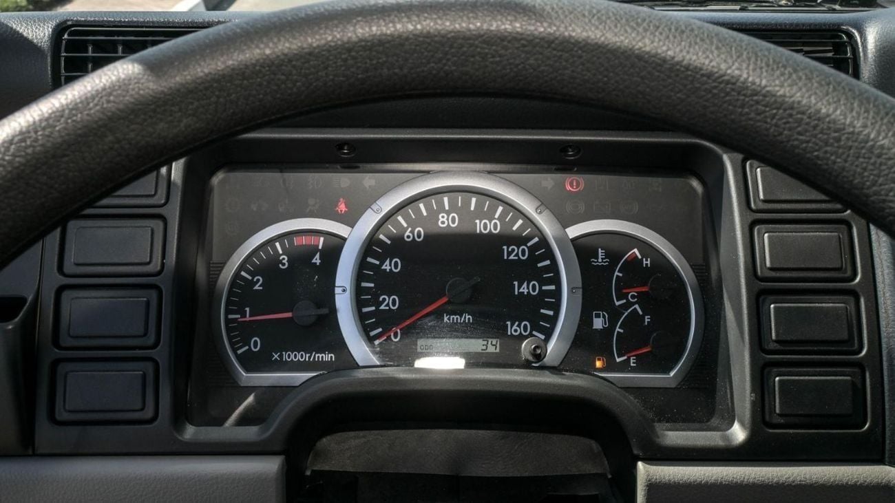 Mitsubishi Canter Van Brand New MItsubishi Canter Cargo 2026 Export 4.2L 2WD M/T Diesel|White/Black|CANTER14FT-170-26|