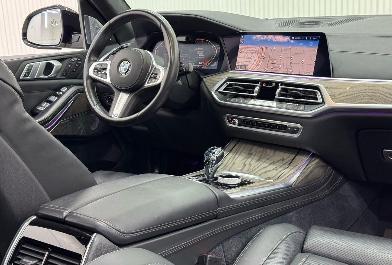 بي أم دبليو X7 50i 4.4L 2019 BMW X7 xDrive50i M-Sport, Warranty, Full BMW Service History, Fully Loaded, 7 Seater,