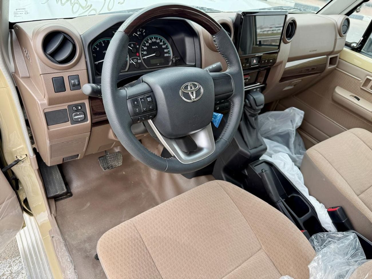 تويوتا لاند كروزر بيك آب SC 4.0L