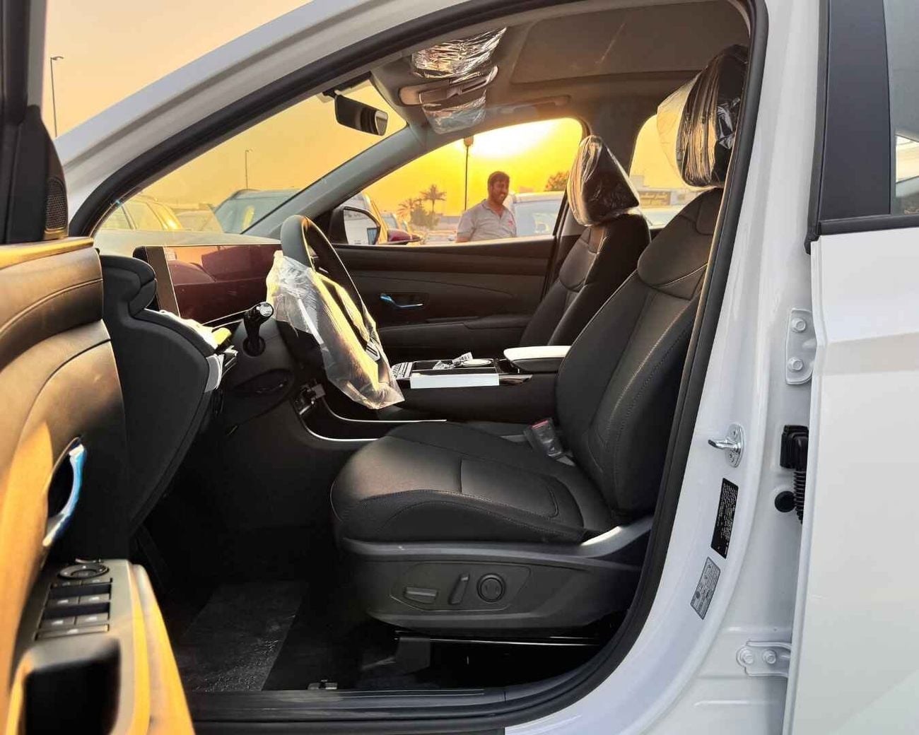 هيونداي توسون HYUNDAI TUCSON 1.6T - 2027 MODEL - GCC SPECS - WHITE COLOR