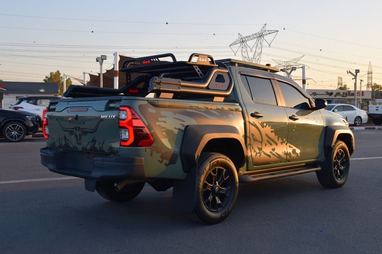 تويوتا هيلوكس 4x4 Diesel 2.8L (Right Hand)