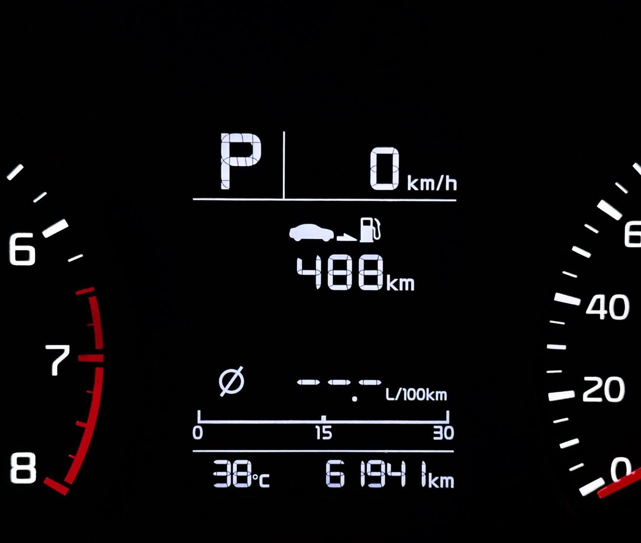 Kia Rio EX 1.4L (107 HP) Sedan Kia Rio 1.4L 2022 GCC accident free in excellent condition 581 P.M