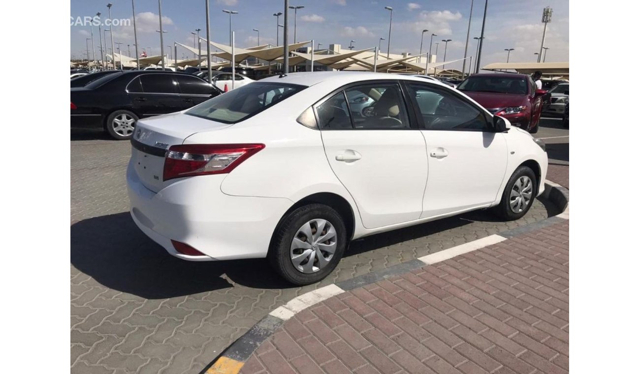 Toyota Yaris Toyota yaris 2014 gcc very celen car for sale