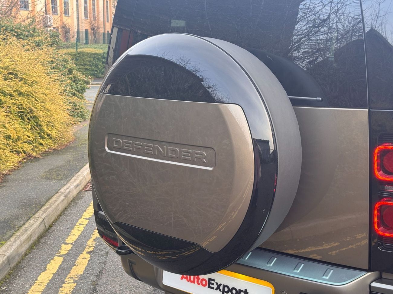 Land Rover Defender 130 D350 Diesel Mild Hybrid X-Dynamic HSE RIGHT HAND DRIVE