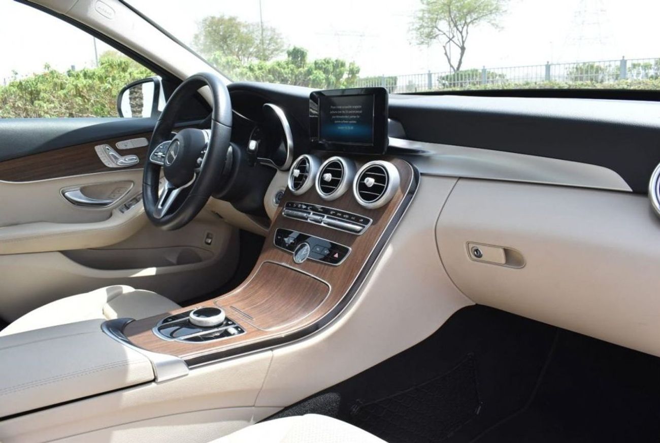 Mercedes-Benz C 300 AMG Pack MERCEDES C300 / 2019 / USA / UNDER WERRANTY