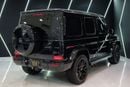 Mercedes-Benz G 63 AMG Std 4.0L Night Package, Carbon Fiber Interior, Low KM!!