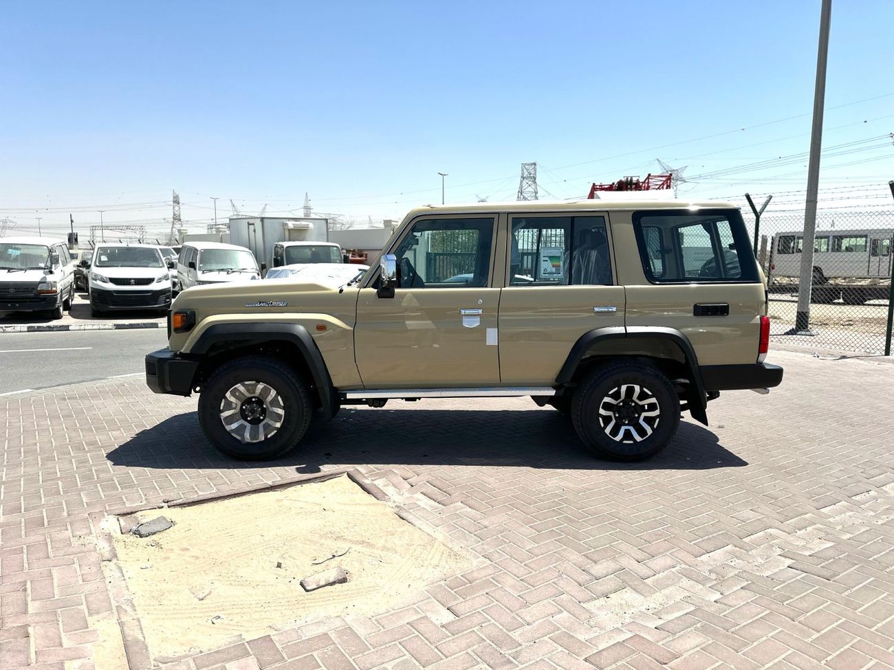 تويوتا لاند كروزر 70 هاردتوب ديزل خمس ابواب