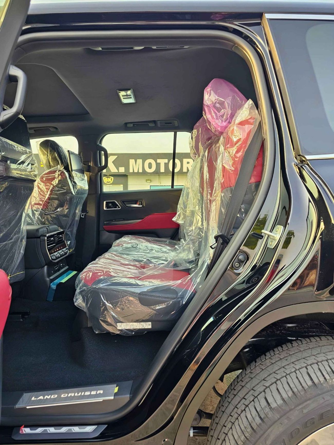 Toyota Land Cruiser HYBRID VXR TWIN TURBO / 3.5L V6 PETROL / RADAR / SUNROOF /JBL SPKRS / 360* CAMERA (CODE # LCVXR35HV)