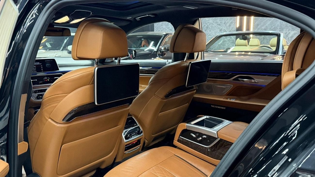 BMW 750Li xDrive 4.4L (523 HP)