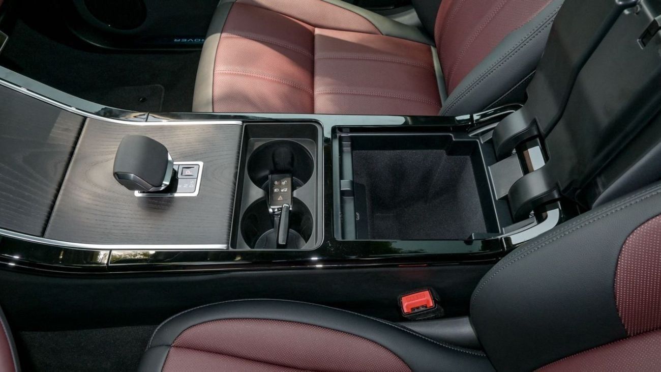 Land Rover Range Rover Evoque SE P250 DYNAMIC 2025!! FIVE YEARS WARRANTY!! THREE YEARS SERVICE CONTRACT