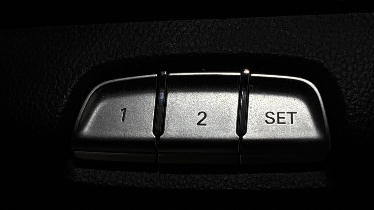 أم جي RX8 LUXURY كارس24 هي سوق ضخم للسيارات المستعملة موثوق ومضمون ٪كارس24 هي سوق ضخم للسيارات المستعملة موثوق ومضمون