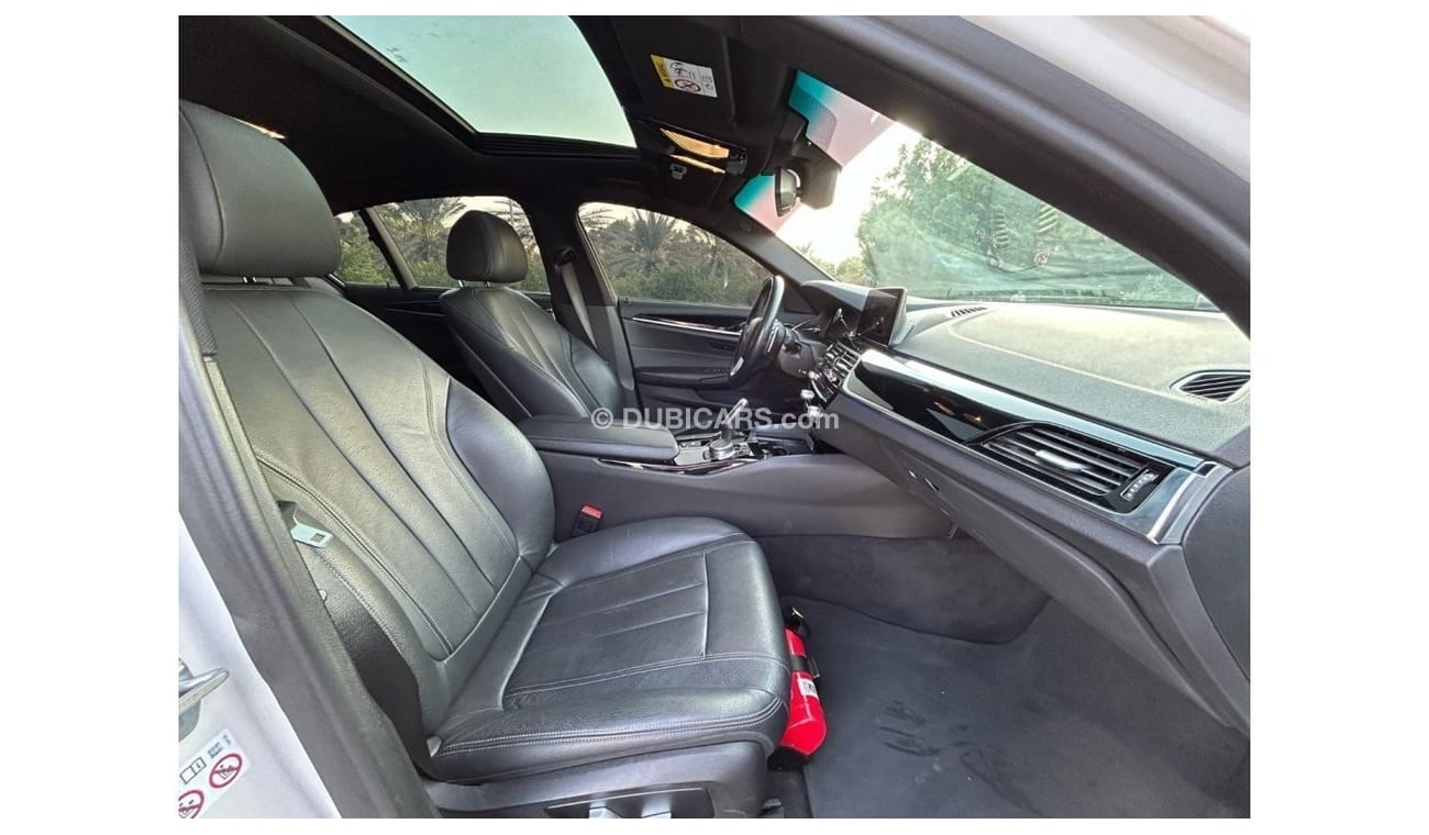 بي أم دبليو 520i اكزكيتيف