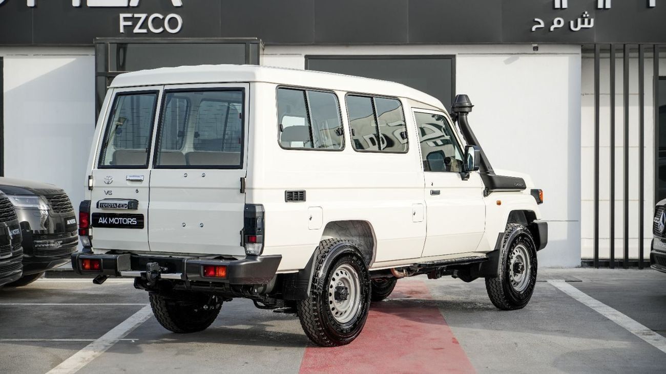 Toyota Land Cruiser 70 Land Cruiser Hard Top 78 V6 4.0L 2025 MY EXPORT