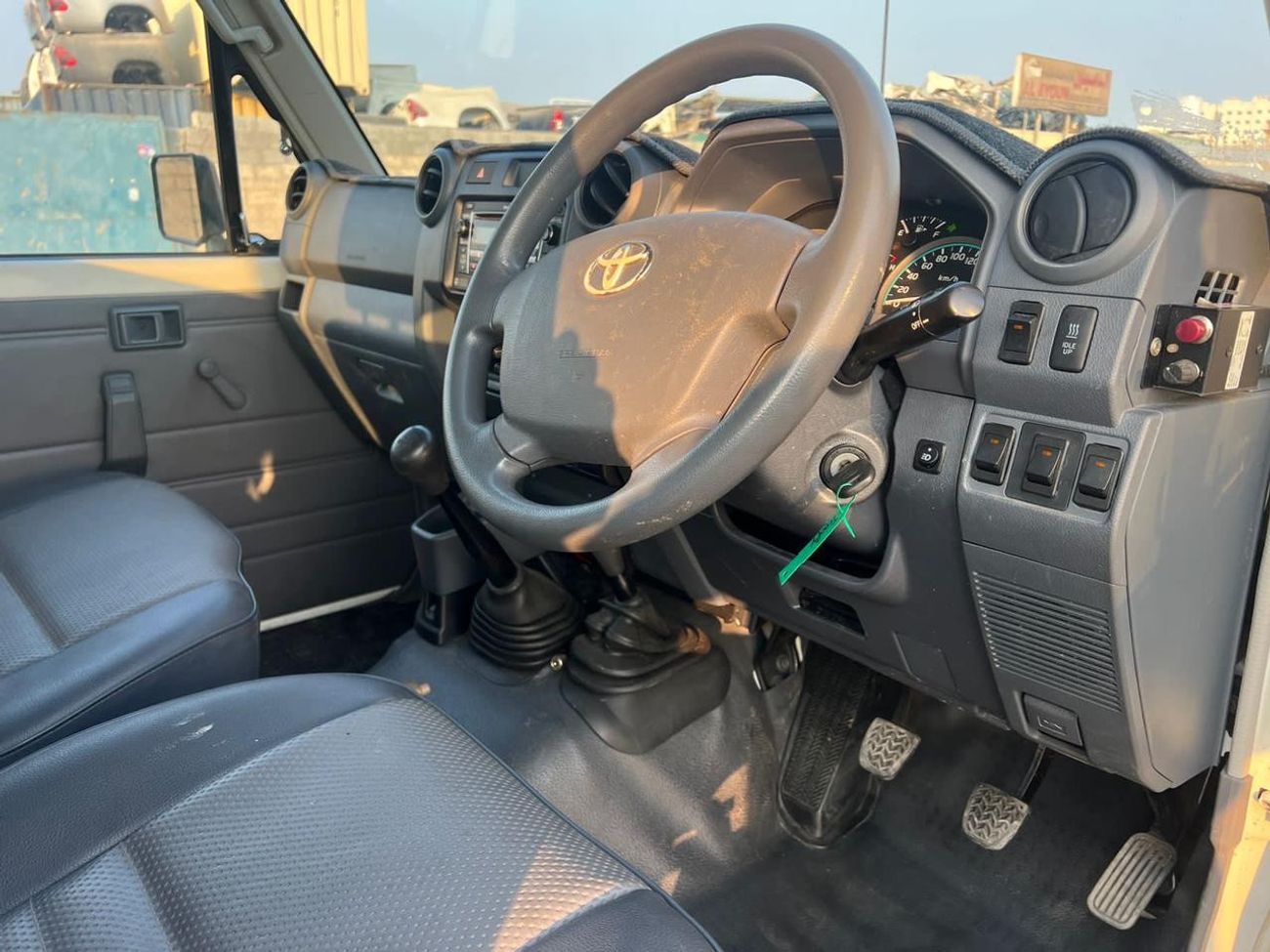 تويوتا لاند كروزر 70