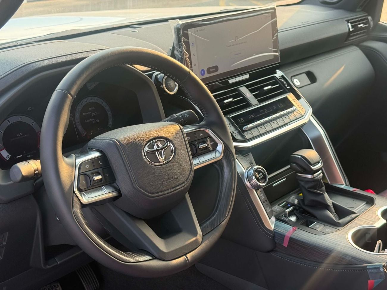 تويوتا لاند كروزر VXR