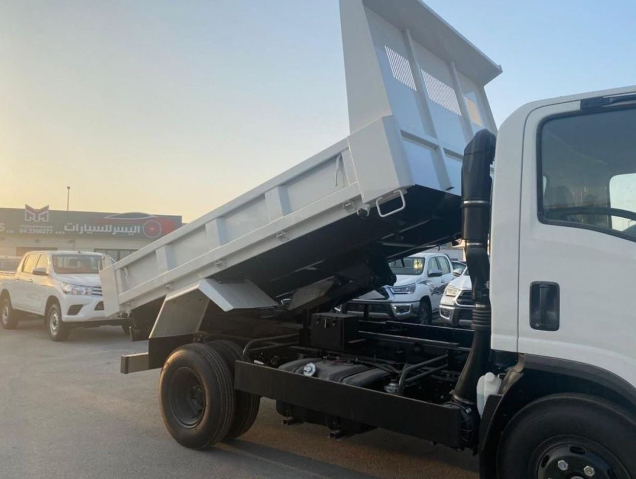 Isuzu NPR Dump Truck 4 Ton