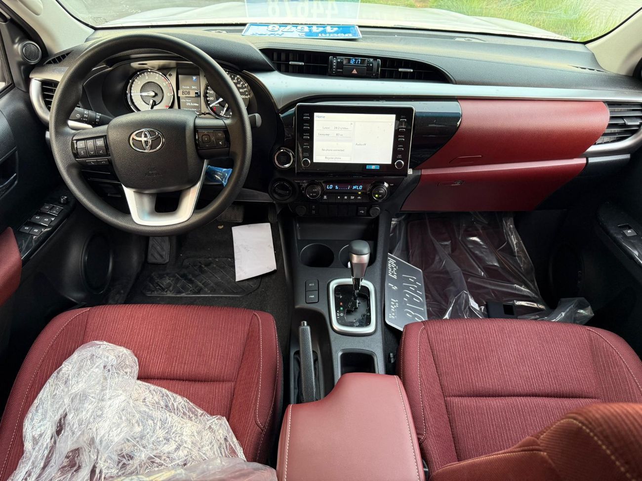 تويوتا هيلوكس Toyota Hilux 4x4 2.4L full Option automatic gearbox