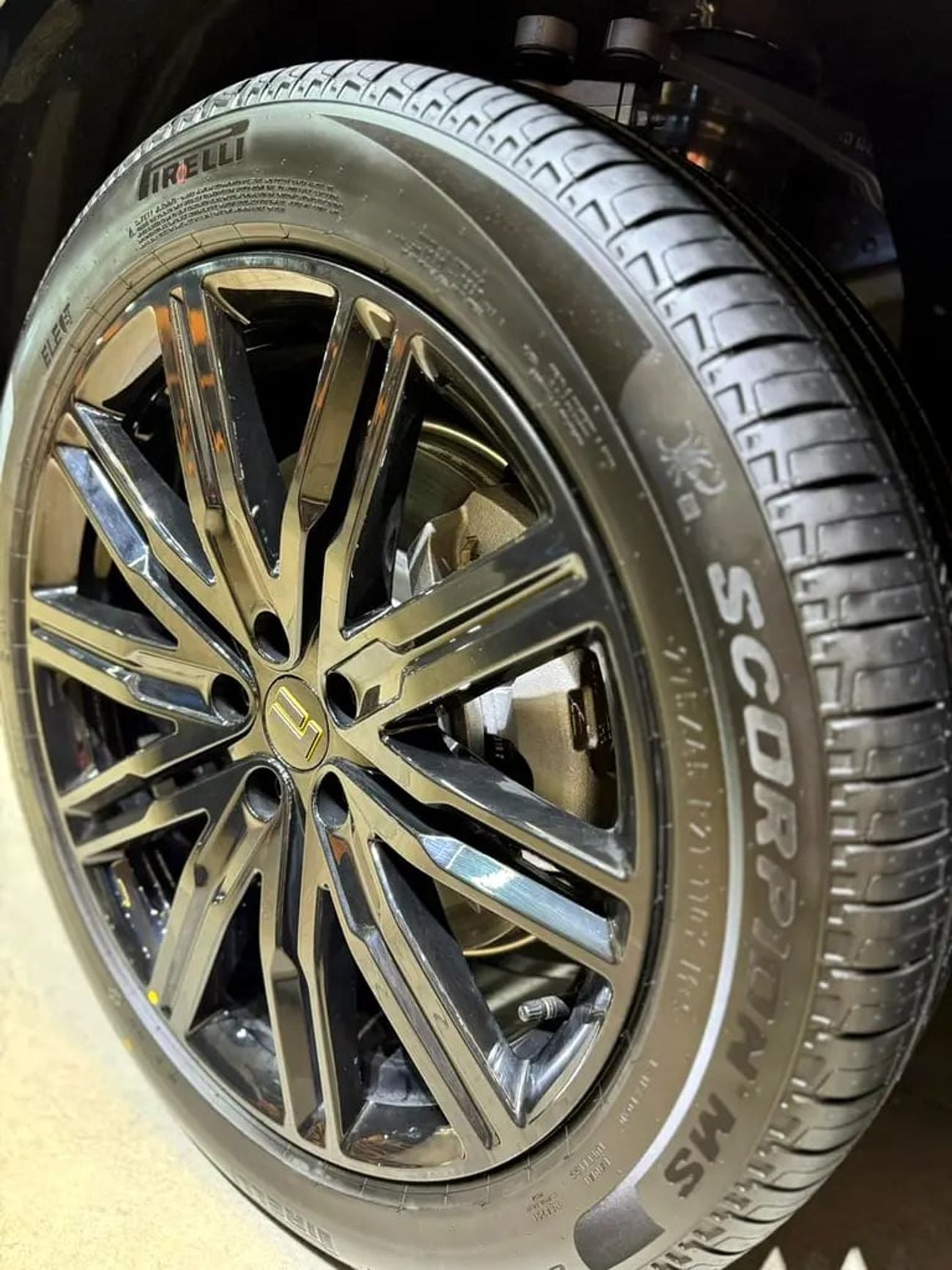 روكس أداماس فيرست كلاس 7 SEATER