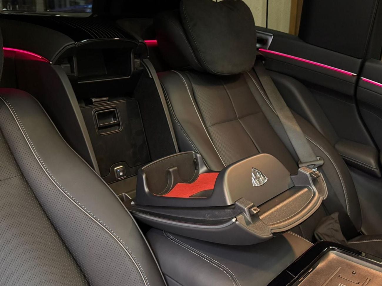 Mercedes Maybach GLS600 Maybach MERCEDES-MAYBACH GLS 600 2023 /