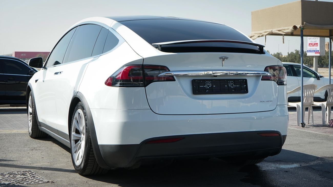 تسلا موديل اكس