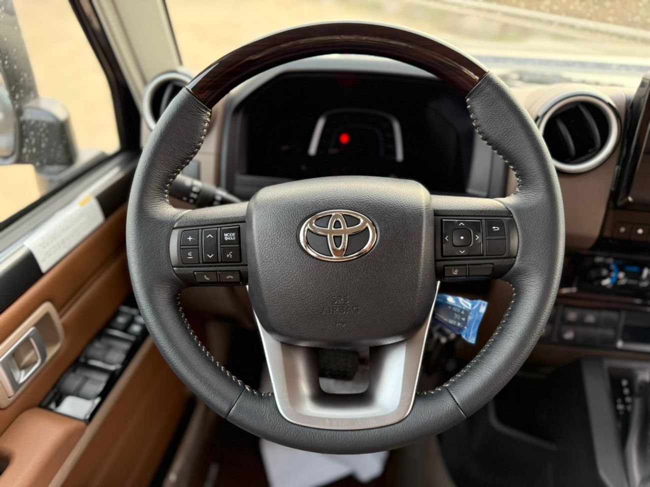 Toyota Land Cruiser Pick Up  Toyota Land Cruiser Pick Up 2026 Toyota Land Cruiser DC 4.0L AT Petrol (Full Option)
