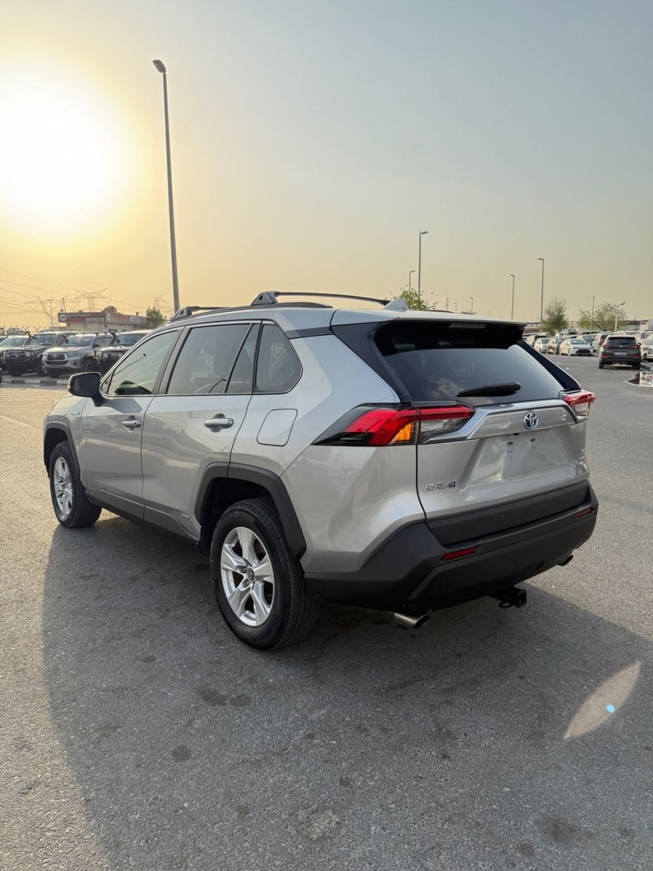 تويوتا راف ٤ RAV4 Xle Hybrid 4x4
