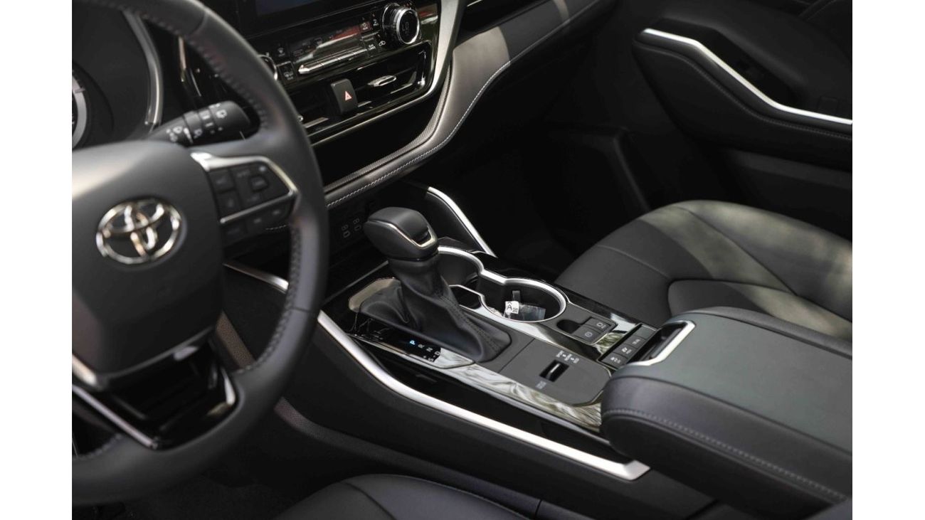 تويوتا هايلاندر تويوتا هايلاندر 2024 ديلوكس 4WD هايبرد - أبيض من الداخل أسود | للتصدير فقط