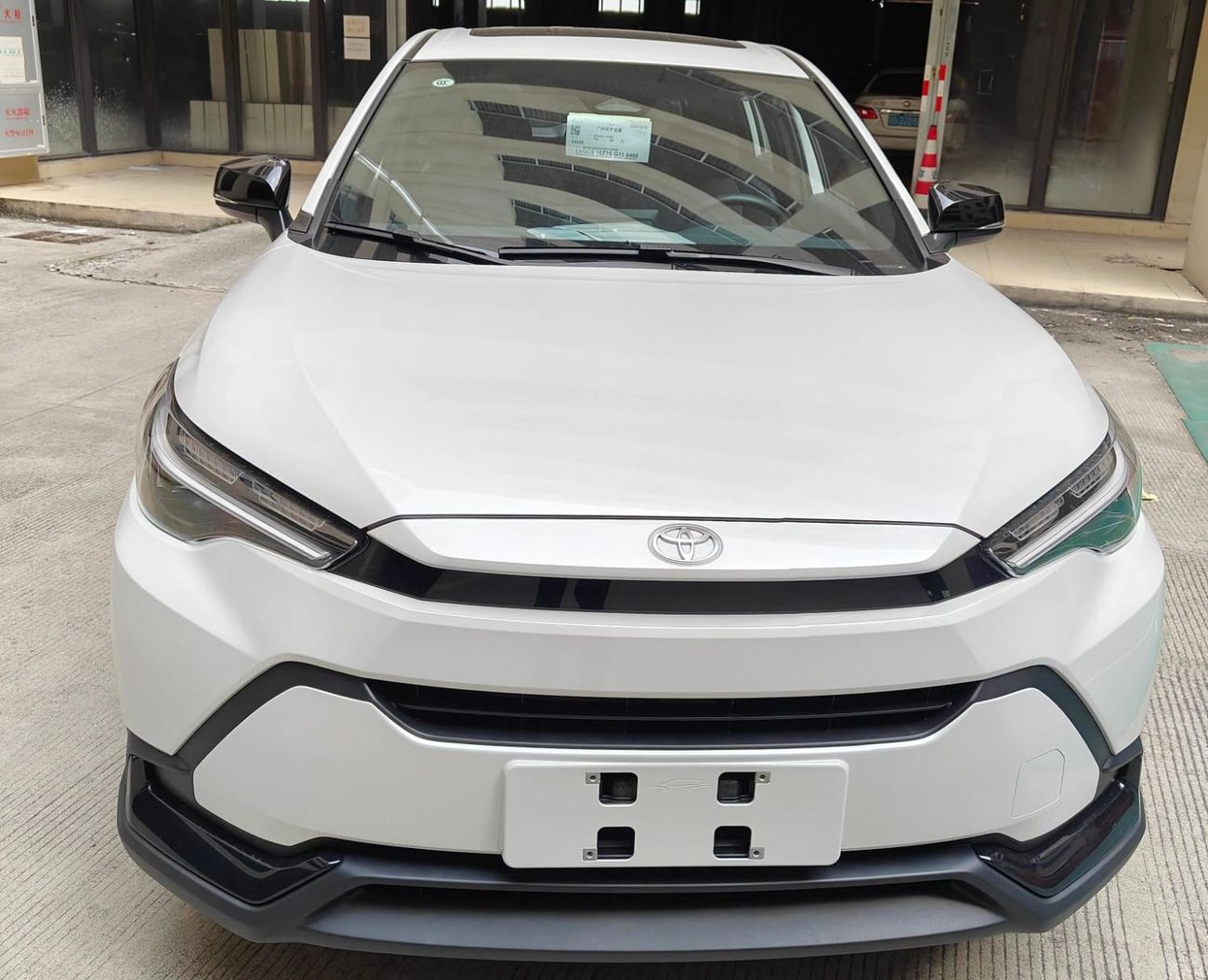 Toyota Frontlander Toyota FRONTLANDER 2.0L (LEATHER SEATS) LEADING VERSION