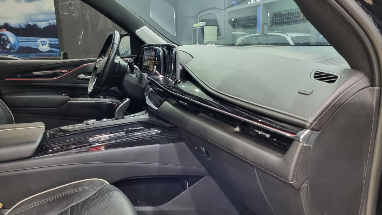 Cadillac Escalade Luxury CADILLAC ESCALADE GCC 2022 WITH 64K KM IN PERFECT CONDITION FOR 319K AED