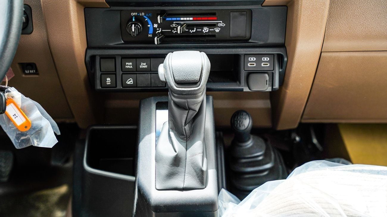 تويوتا لاند كروزر بيك آب  DC 2.8L DIESEL MID AT 2026 EURO 5