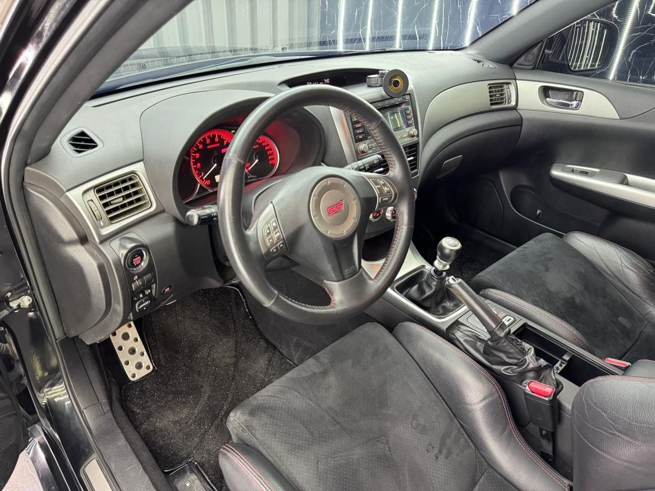 سوبارو إمبريزا WRX STI  | 2.5L | 6 Speed Manual