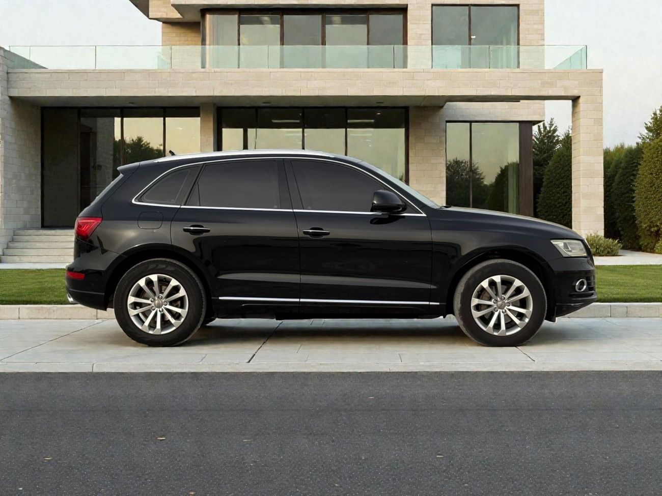 Audi Q5 45 TFSI Quattro Advanced 2.0L (252 HP) TFSI 40 QUATTRO A/T | 2017 | GCC SPECS | AED 1,800 per month