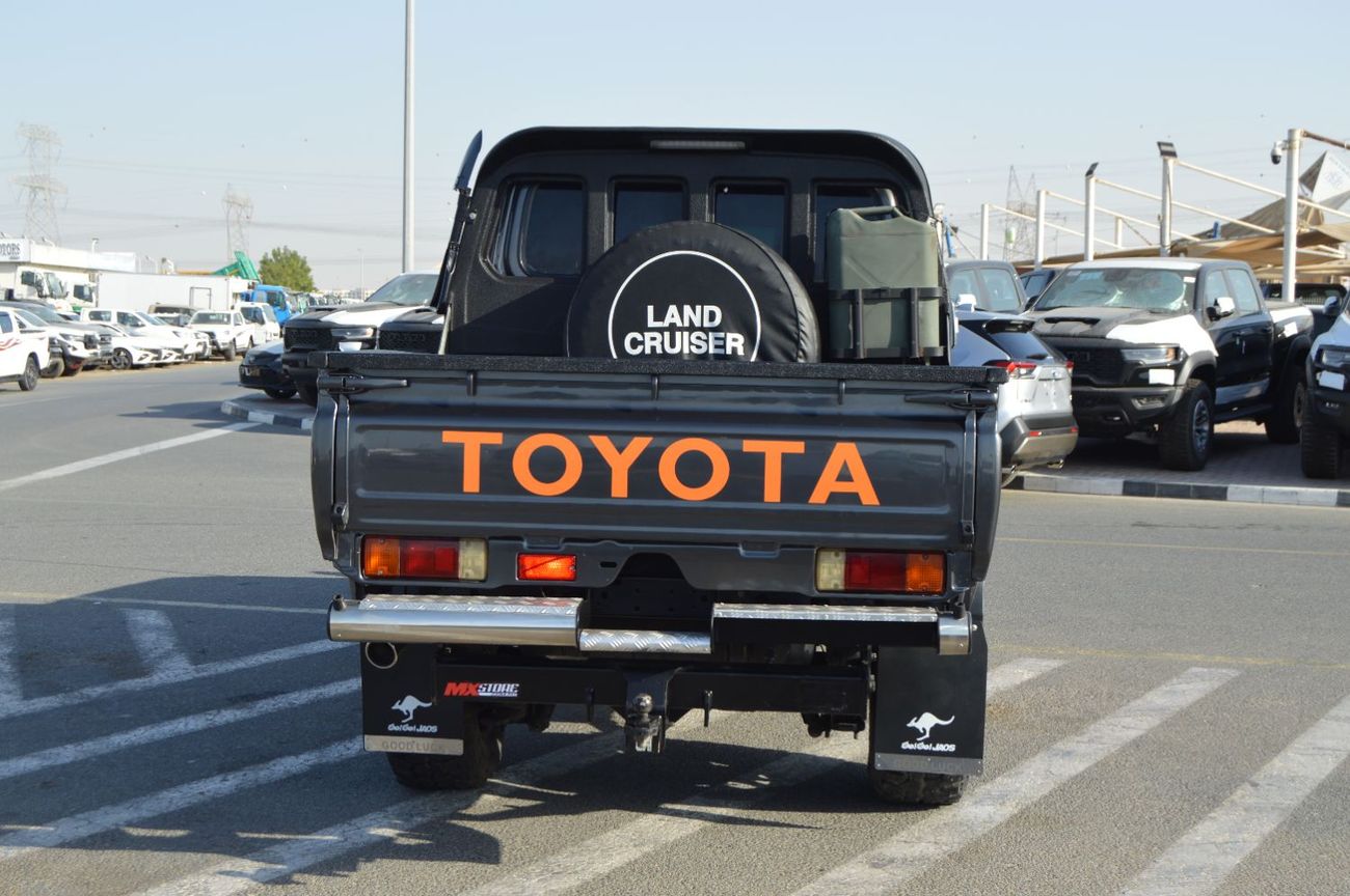 Toyota Land Cruiser Pick Up Double Cabin  Right Hand Drive  Model: *2015* Engine:  V8/ 4.5L